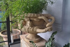 Luc D'Hulst -  - Garden Vase