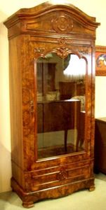 ANTICUARIUM - walnut armoire vitrine - Display Cabinet