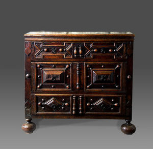 COUNTRY ANTIQUES -  - Chest Of Drawers
