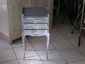 Miloutractou -  - Bedside Table