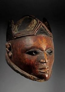 Galeria Raquel y Guilhem Montagut - maque de la société gélédé - African Mask