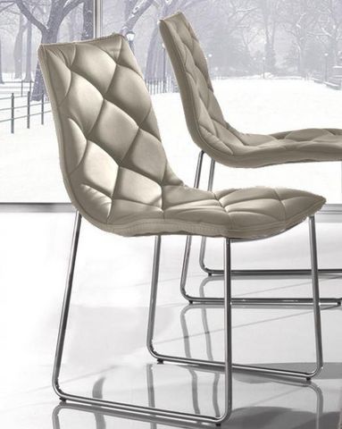 WHITE LABEL - Chair-WHITE LABEL-Lot de 2 chaises GIADA en simili cuir taupe piétem