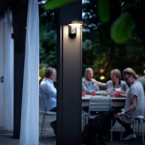 Philips - Outdoor wall light with detector-Philips-Applique d'extérieur à détecteur 1380828