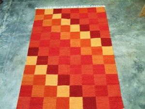 Red Rugs -  - Moderner Teppich
